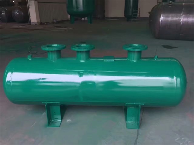 1679991473376569.jpeg 南宁南宁南宁蒸汽分气缸1.jpeg